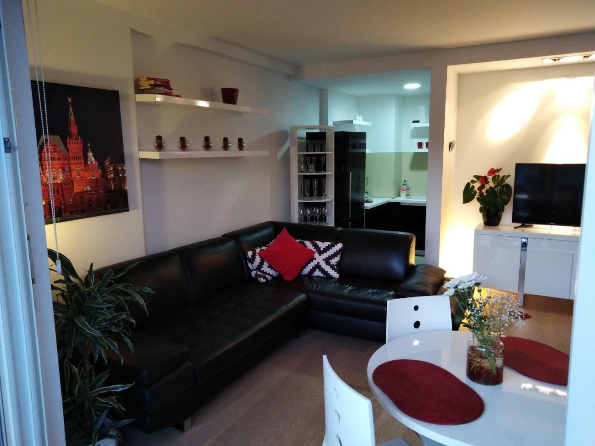 Apartamento Red Lux Budva Exterior foto
